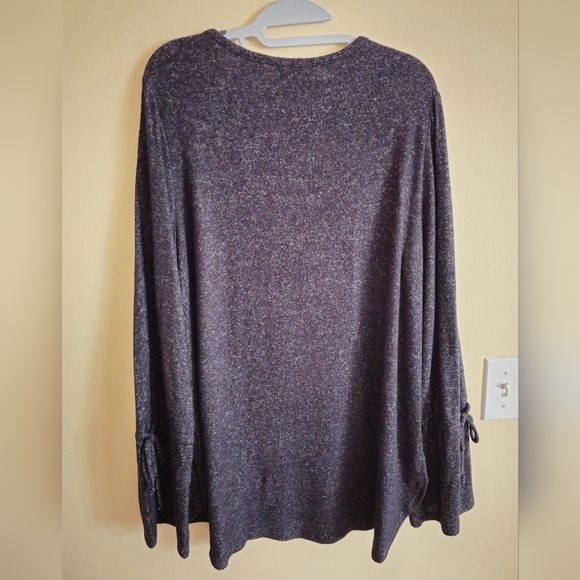 Simply Vera Wang Grey Sweater Embellished Rhinestone Neckline Size Large - Picture 4 of 8